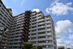 🏡マンション売却と買取を選ぶタイミング：どちらが得か？💡